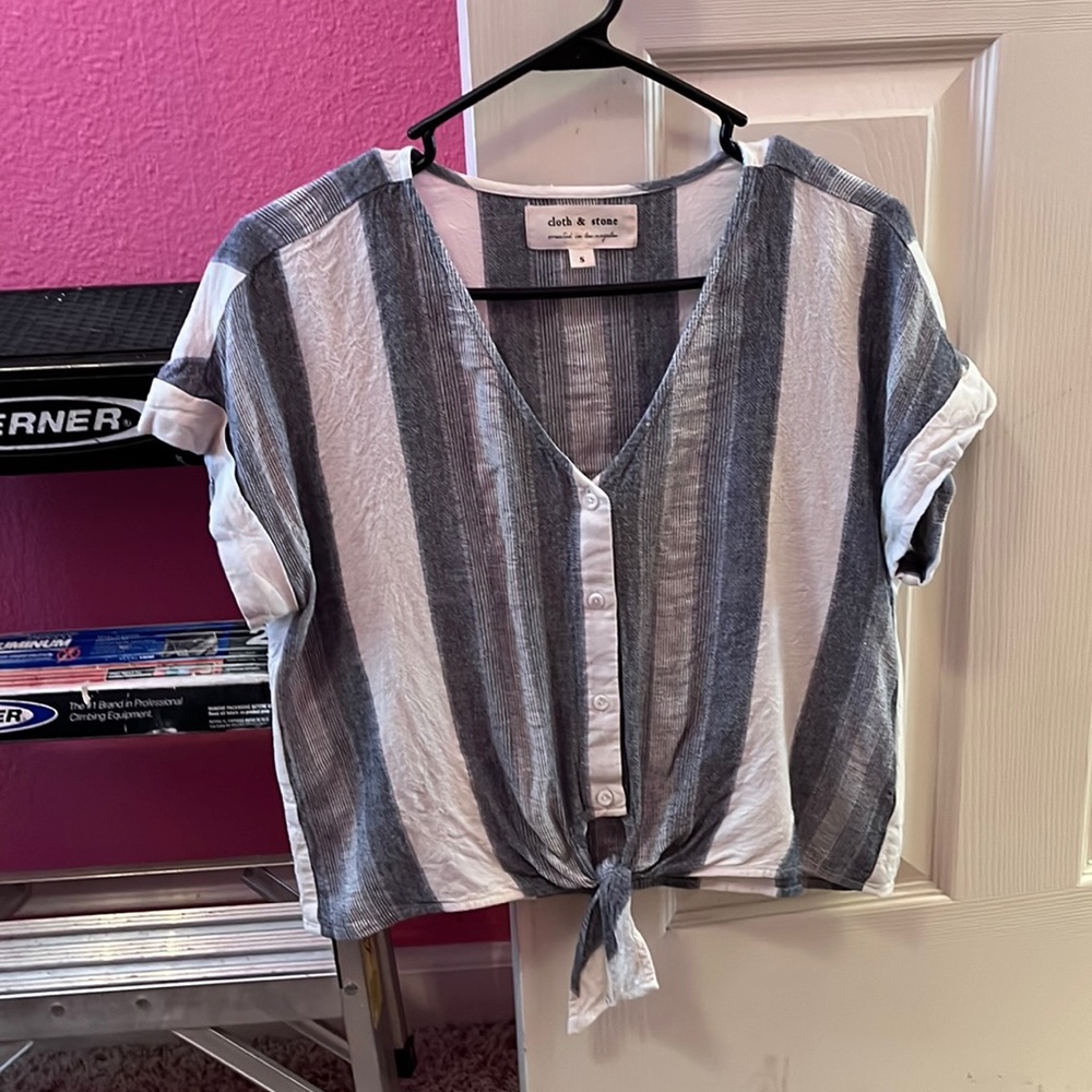 Small linen and rayon top